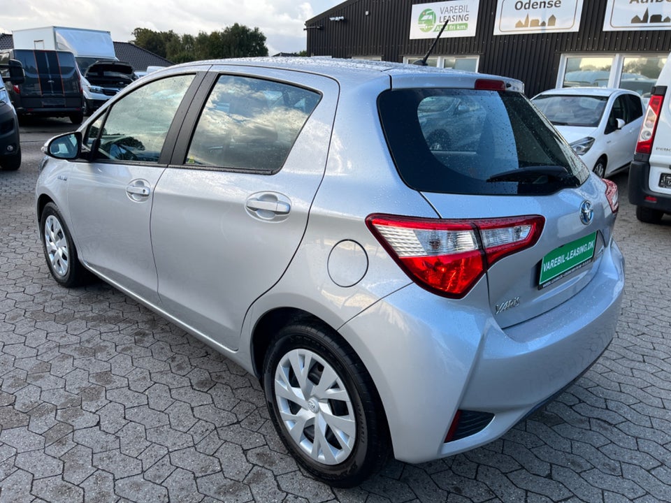 Toyota Yaris 1,5 Hybrid H1 e-CVT Van 5d