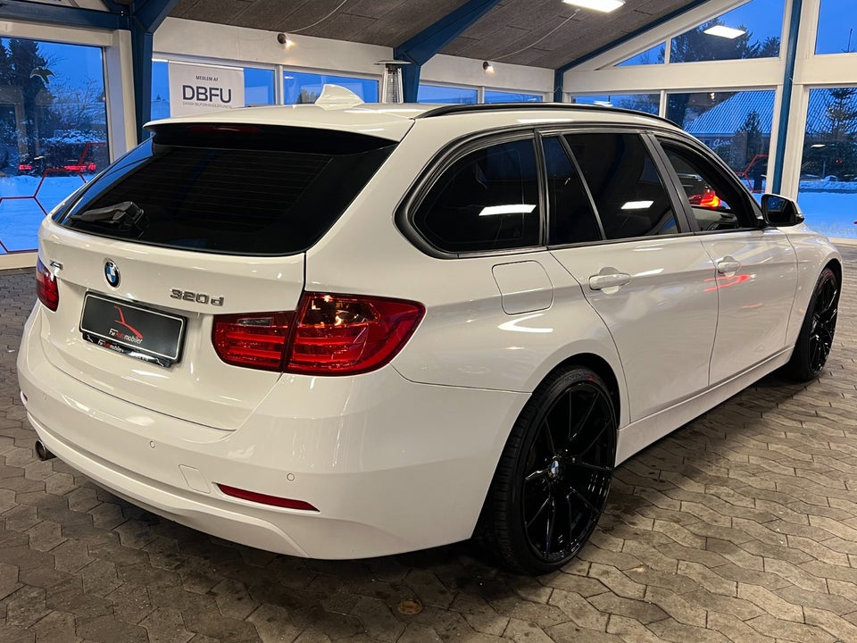 BMW 320d 2,0 Touring xDrive aut. 5d