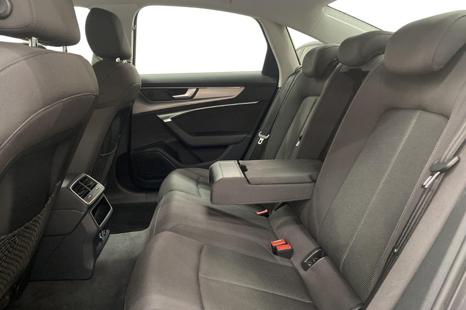 Audi A6 50 TFSi e Sport quattro S-tr. 4d