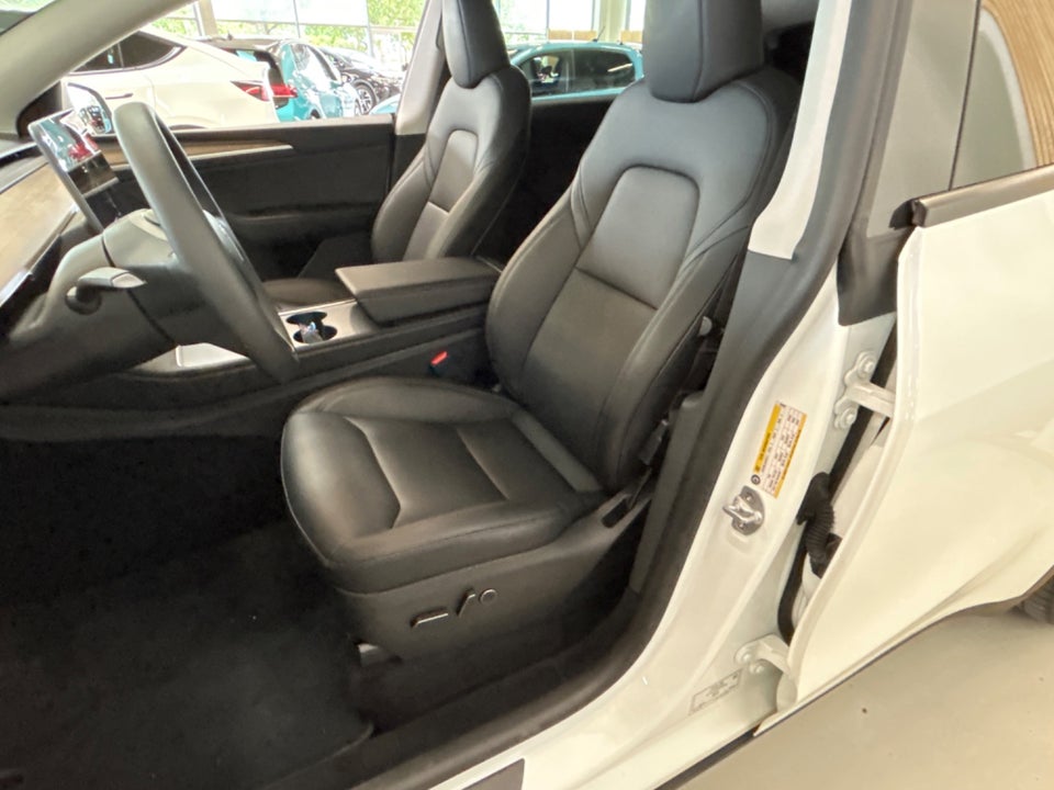 Tesla Model Y RWD 5d