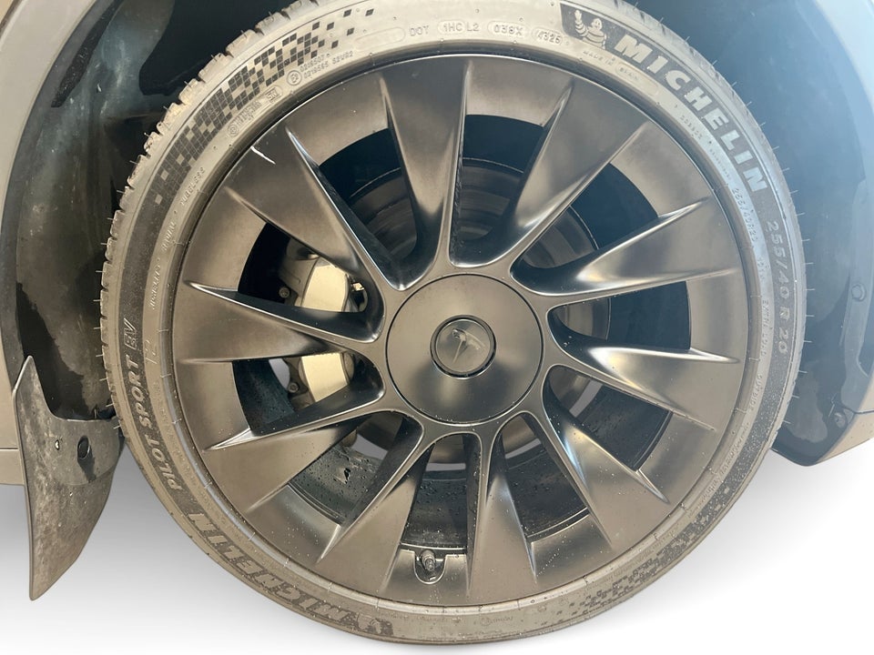 Tesla Model Y RWD 5d