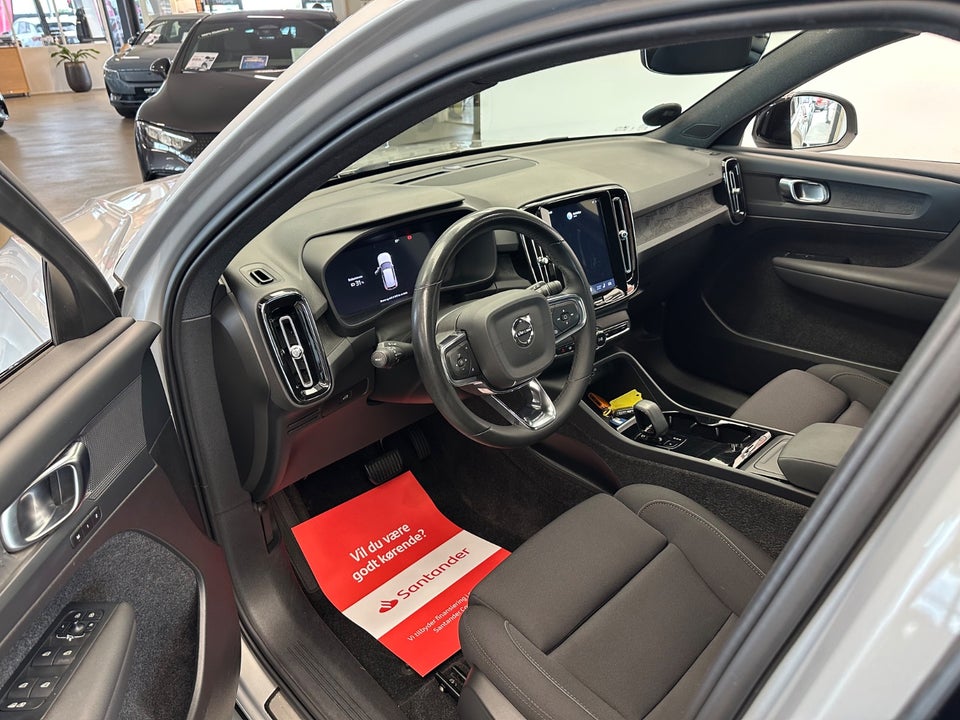 Volvo XC40 ReCharge Extended Range Plus 5d