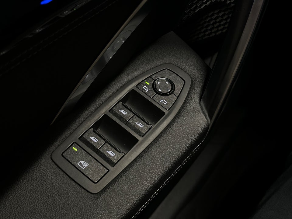 BMW iX1 xDrive30 X-Line 5d