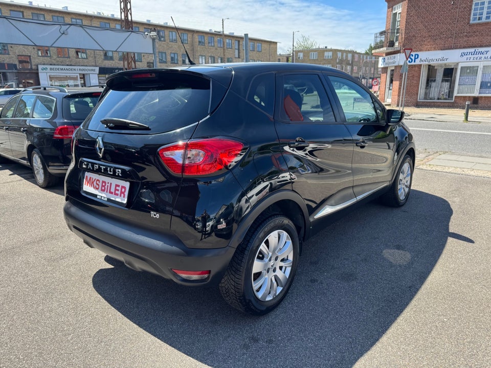 Renault Captur 0,9 TCe 90 Expression 5d