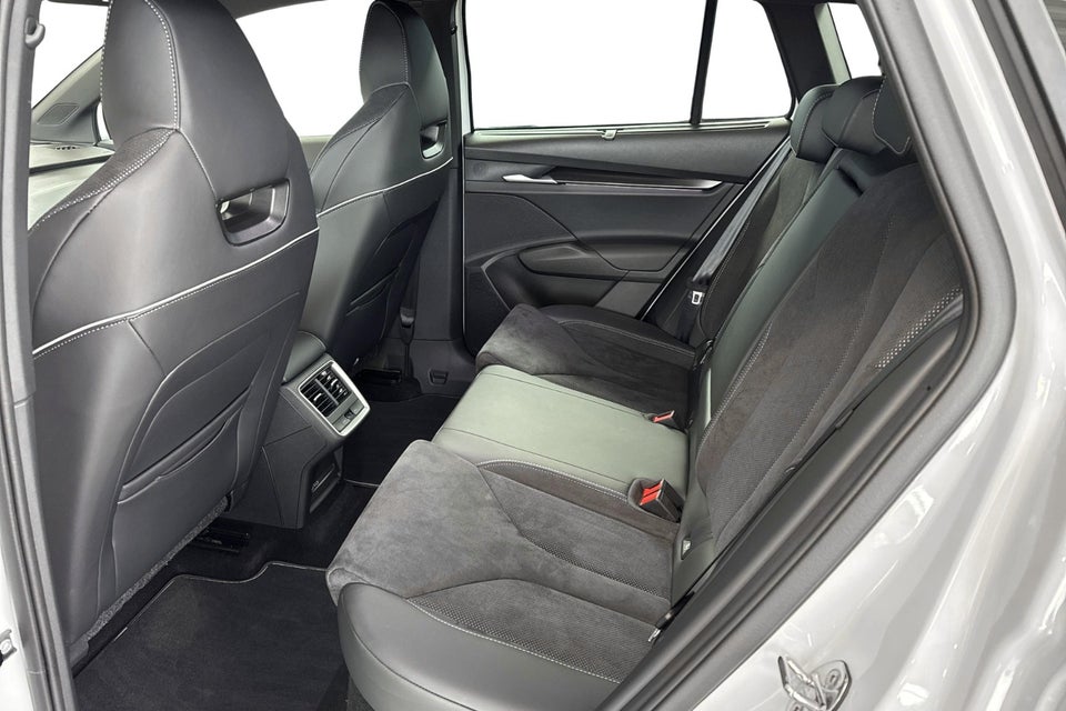 Skoda Enyaq 85 iV Sportline Advanced 5d