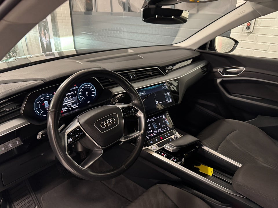Audi e-tron 50 quattro 5d