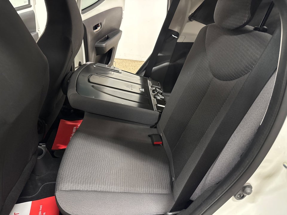 Toyota Aygo 1,0 VVT-i x-press 5d