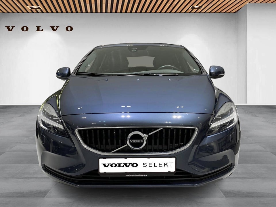 Volvo V40 2,0 D3 150 Momentum 5d