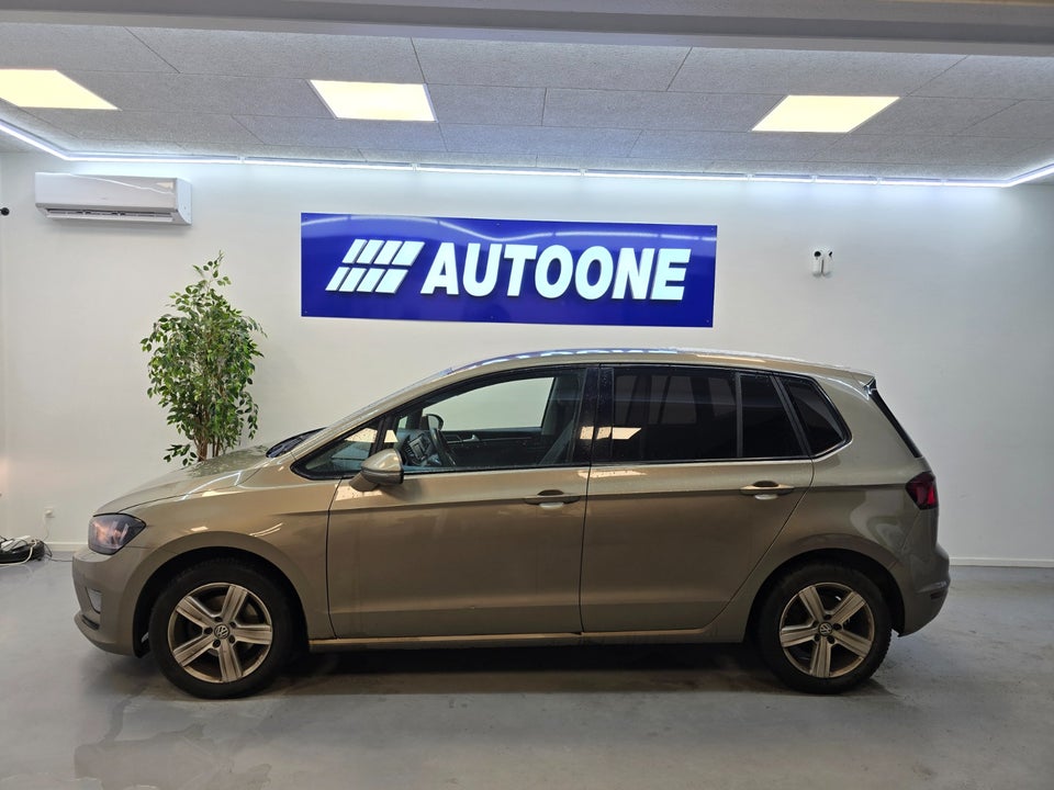 VW Golf Sportsvan 1,6 TDi 110 Comfortline DSG BMT 5d