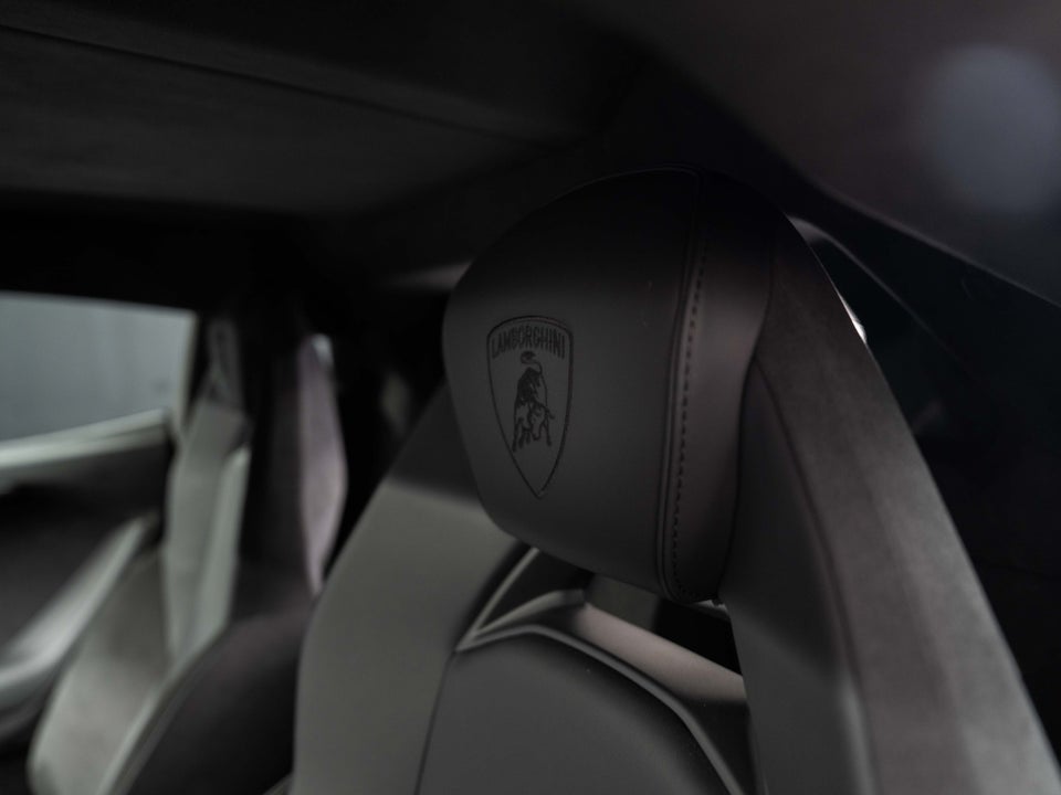 Lamborghini Revuelto 6,5  2d