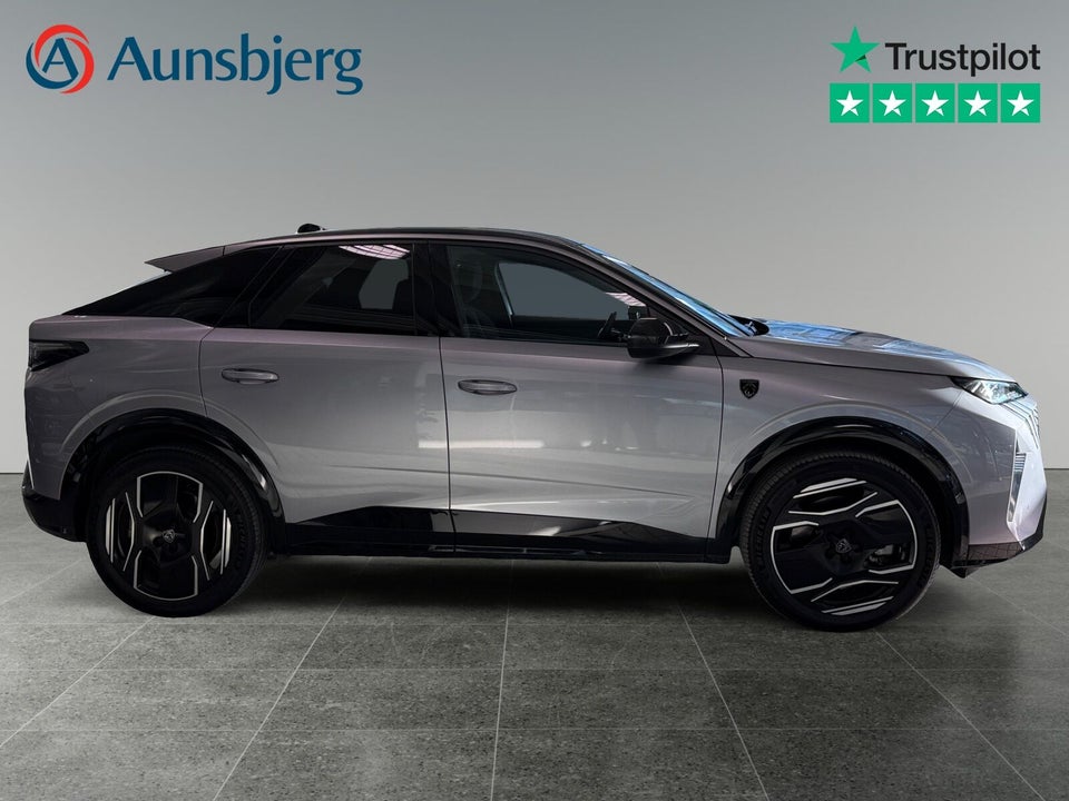 Peugeot e-3008 101 GT 5d