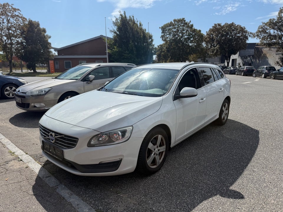 Volvo V60 2,0 D4 181 Kinetic aut. 5d