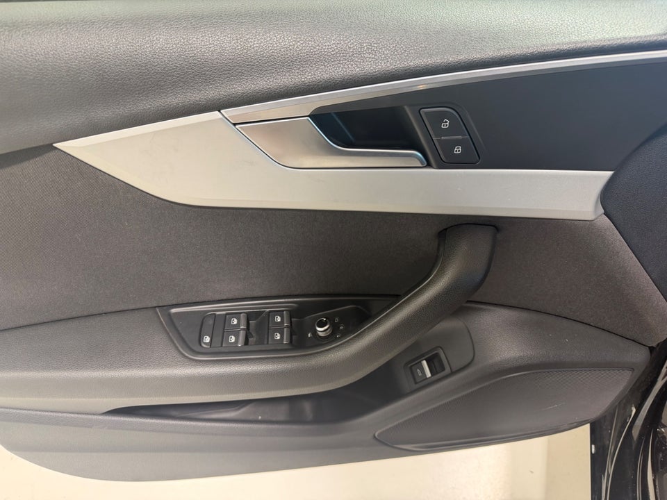 Audi A4 2,0 TDi 150 Avant 5d