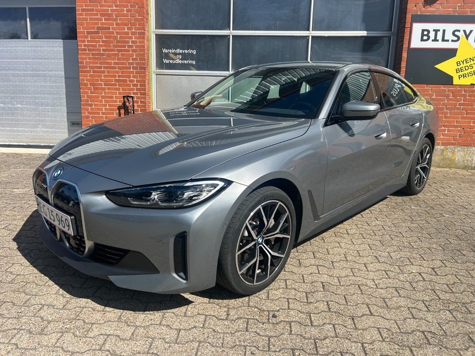 BMW i4 eDrive40 Charged 5d