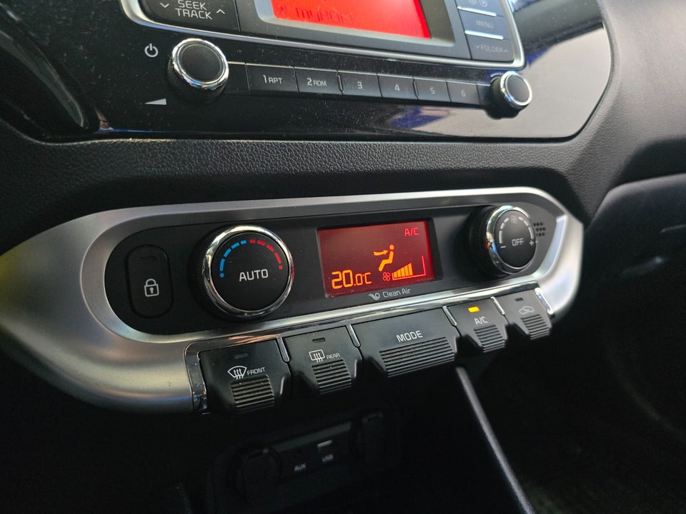 Kia Rio 1,4 CVVT Attraction 5d