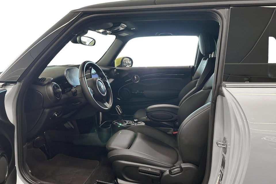 MINI Cooper SE Classic Trim 3d