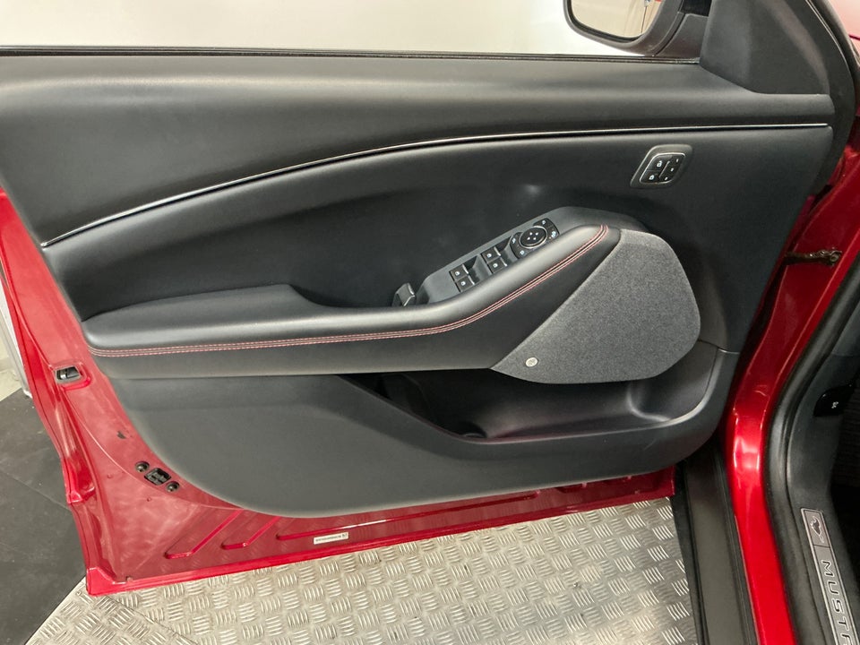 Ford Mustang Mach-E 91 Extended Range AWD 5d