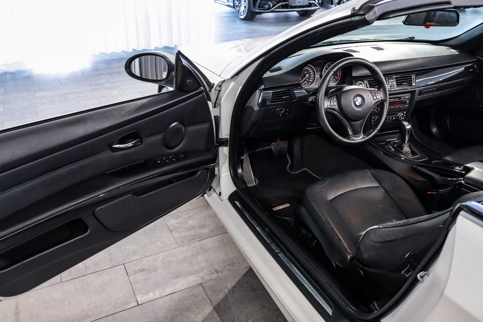 BMW 325i 3,0 Cabriolet Steptr. 2d