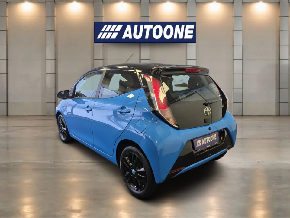 Toyota Aygo 1,0 VVT-i x-play 5d