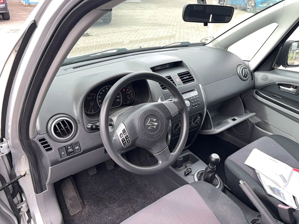 Suzuki SX4 1,6 GL 5d