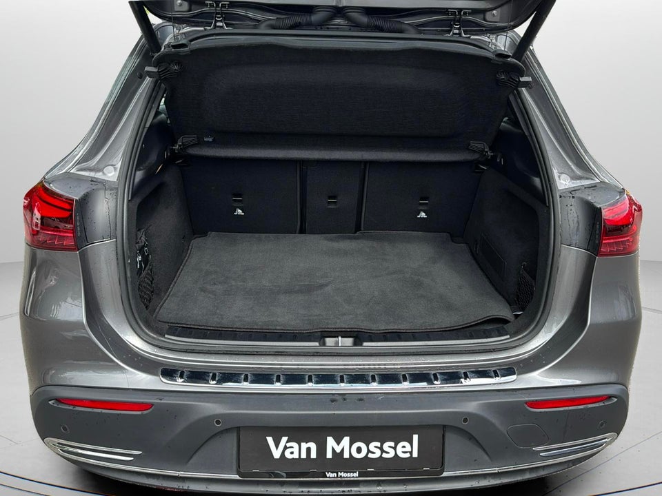 Mercedes EQA300 Progressive 4Matic 5d