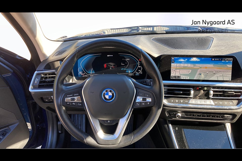 BMW 330e 2,0 Touring Sport Line aut. 5d