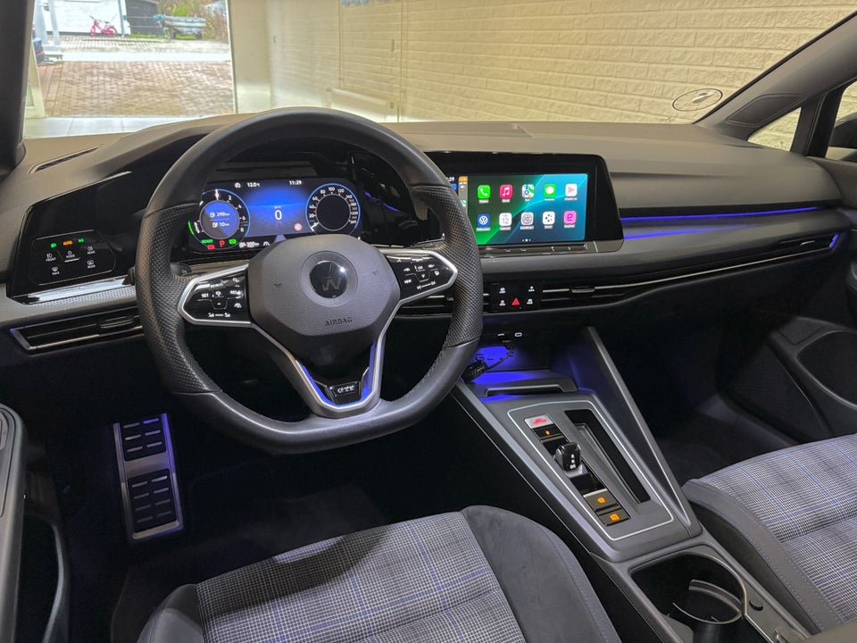 VW Golf VIII 1,4 GTE DSG 5d