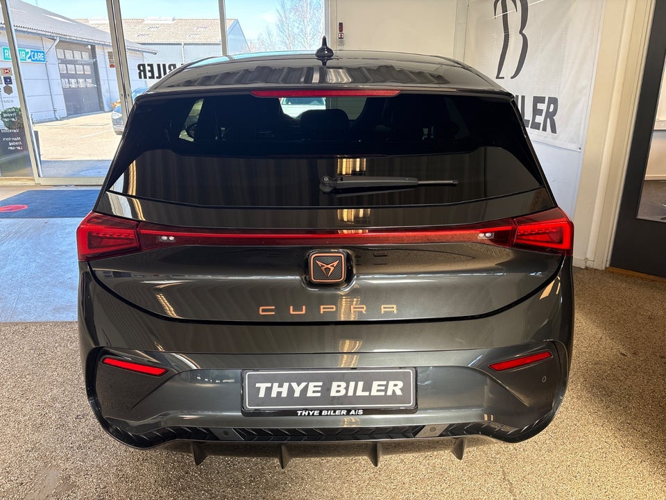 Cupra Born 58  5d