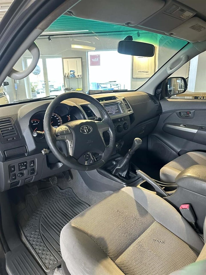 Toyota HiLux 2,5 D-4D 144 Ex.Kab 4x4 T3 2d