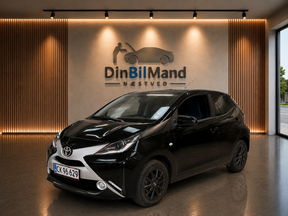 Toyota Aygo 1,0 VVT-i x-black II 5d