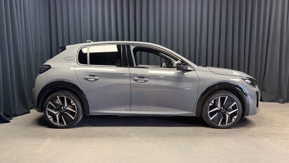 Peugeot e-208 54 GT 5d