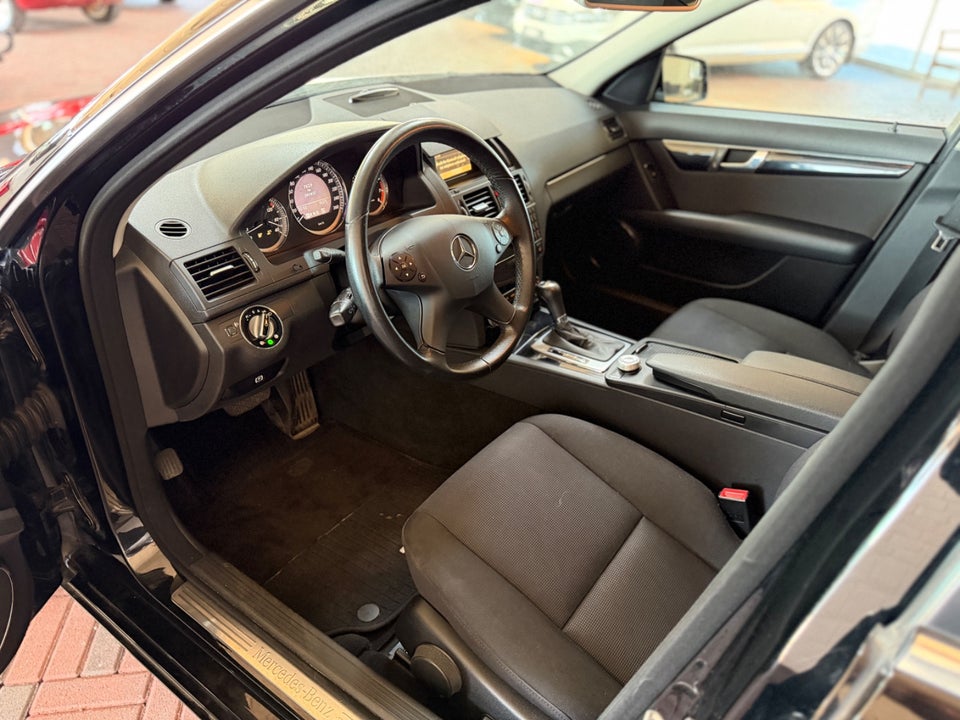 Mercedes C230 2,5 V6 Avantgarde aut. 4d