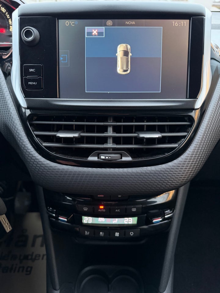 Peugeot 208 1,2 VTi 82 Allure 5d