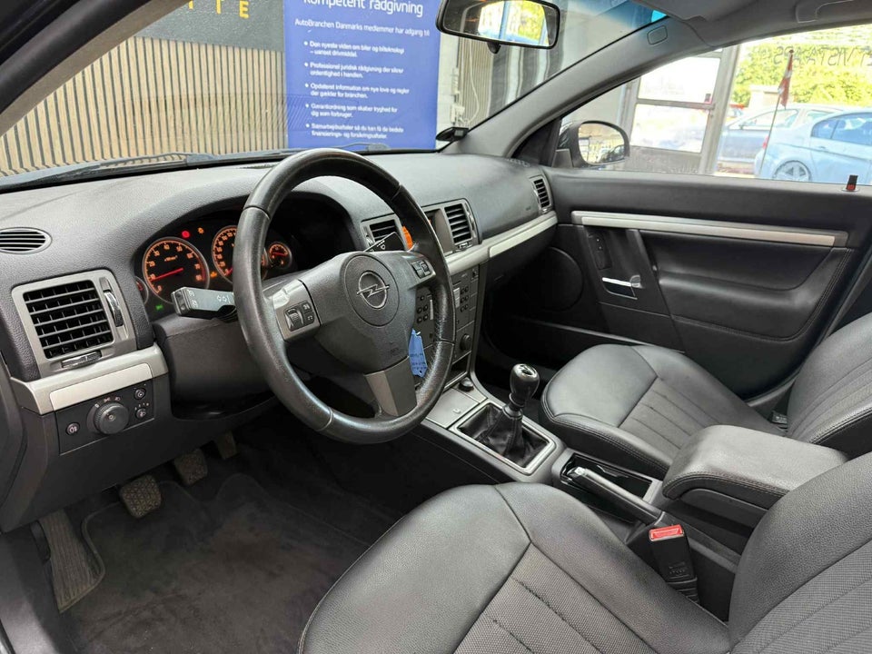 Opel Vectra 1,8 16V 140 Limited 5d