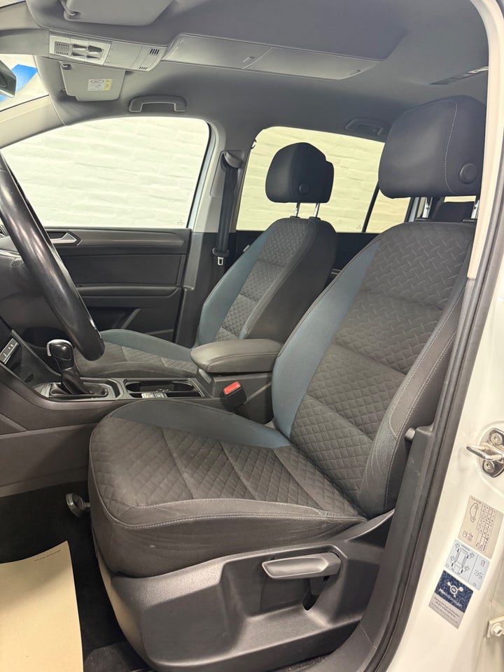 VW Touran 1,6 TDi 115 IQ.Drive DSG 7prs 5d