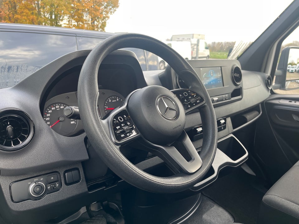 Mercedes Sprinter 317 2,0 CDi A1 Chassis aut. RWD 2d