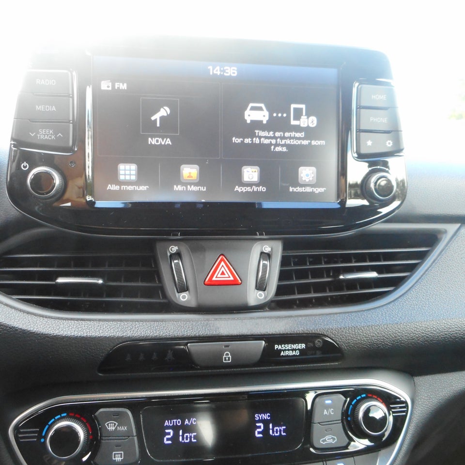 Hyundai i30 1,6 CRDi 136 Premium DCT 5d