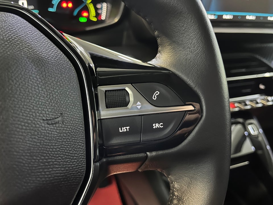 Peugeot e-208 50 Allure 5d