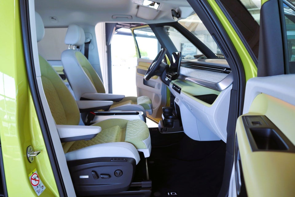 VW ID.Buzz 77 Style 75 Years Edition SWB 5d