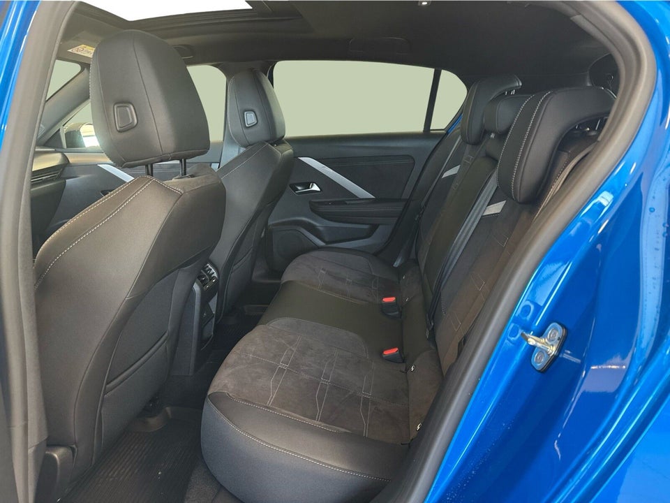 Opel Astra-e 54 Ultimate 5d