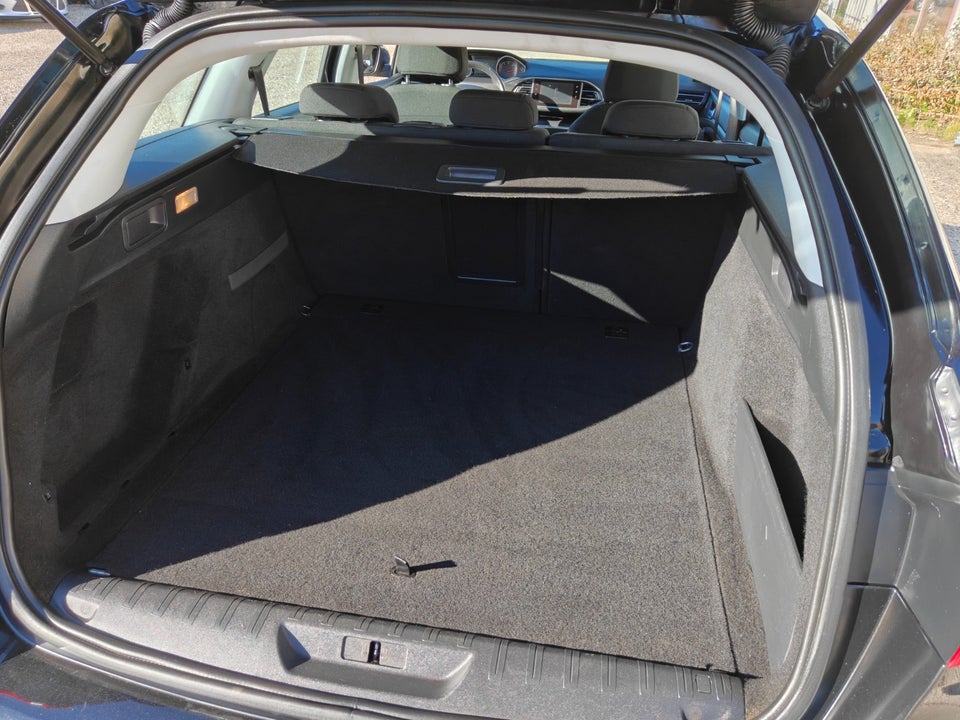 Peugeot 308 1,6 BlueHDi 120 Style SW 5d