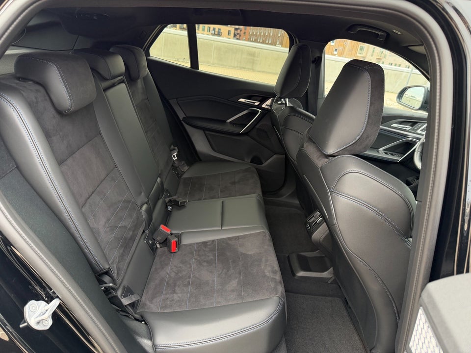 BMW iX2 eDrive20 M-Sport 5d