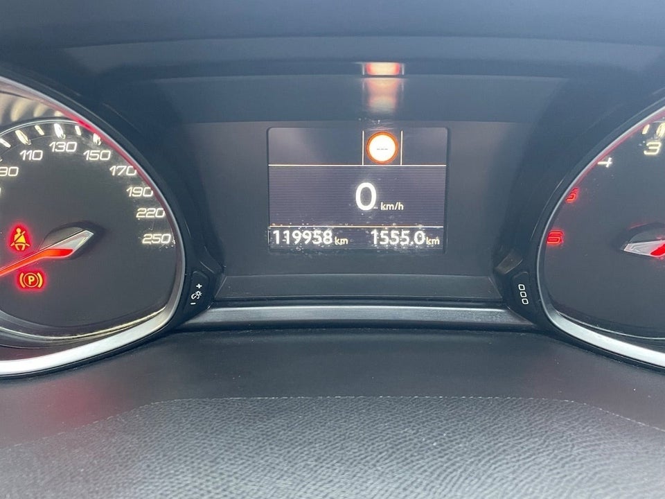 Peugeot 308 1,6 BlueHDi 120 Allure Sky SW 5d