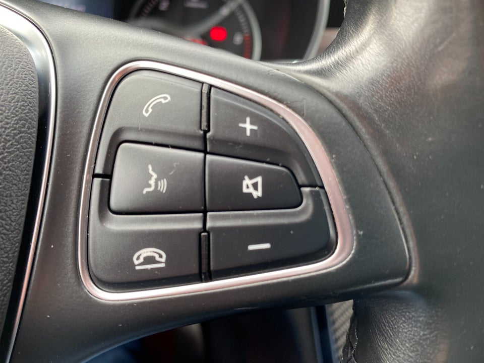 Mercedes C220 d 2,2 Avantgarde stc. aut. 5d