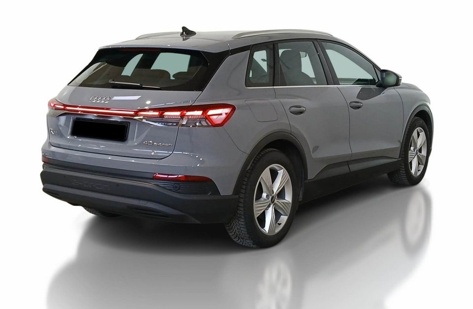 Audi Q4 e-tron 40 S-line 5d