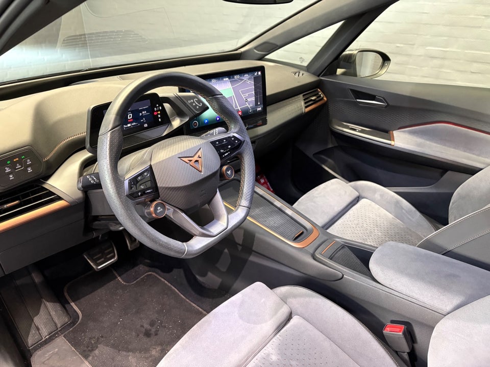 Cupra Born 77 e-Boost Dinamica Pack High 5d