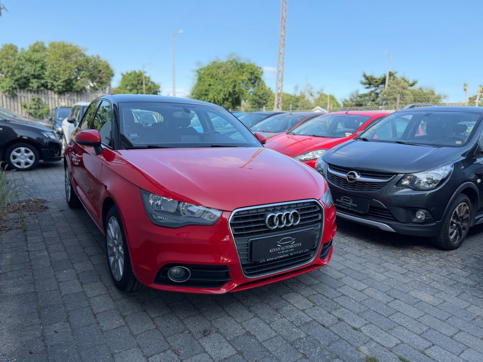 Audi A1 1,4 TFSi 122 Attraction Sportback 5d