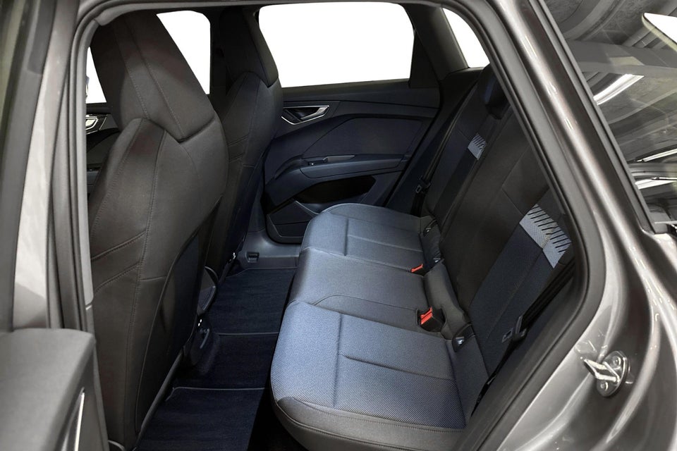 Audi Q4 e-tron 45 Progress 5d