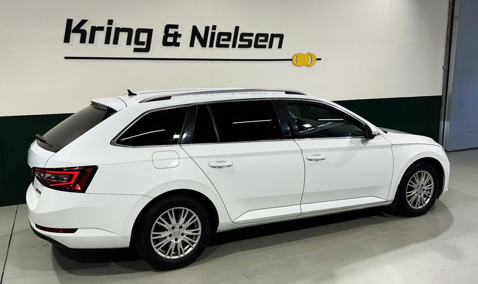 Skoda Superb 2,0 TDi 150 Style Combi DSG 5d