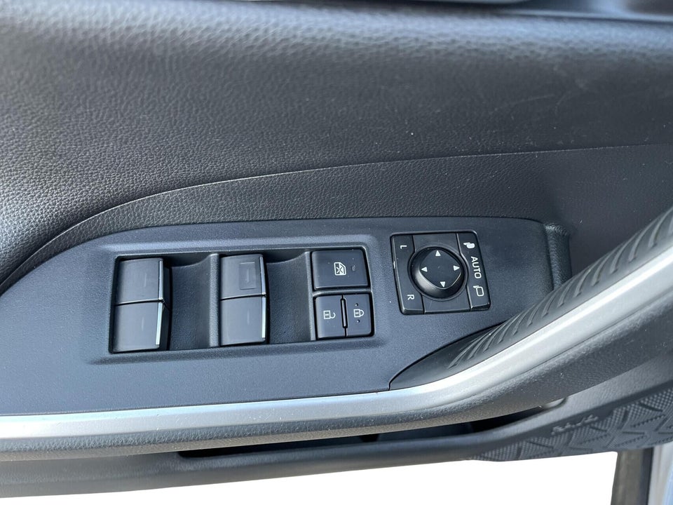 Toyota RAV4 2,5 Plug-in Hybrid H3 Premium AWD-i 5d